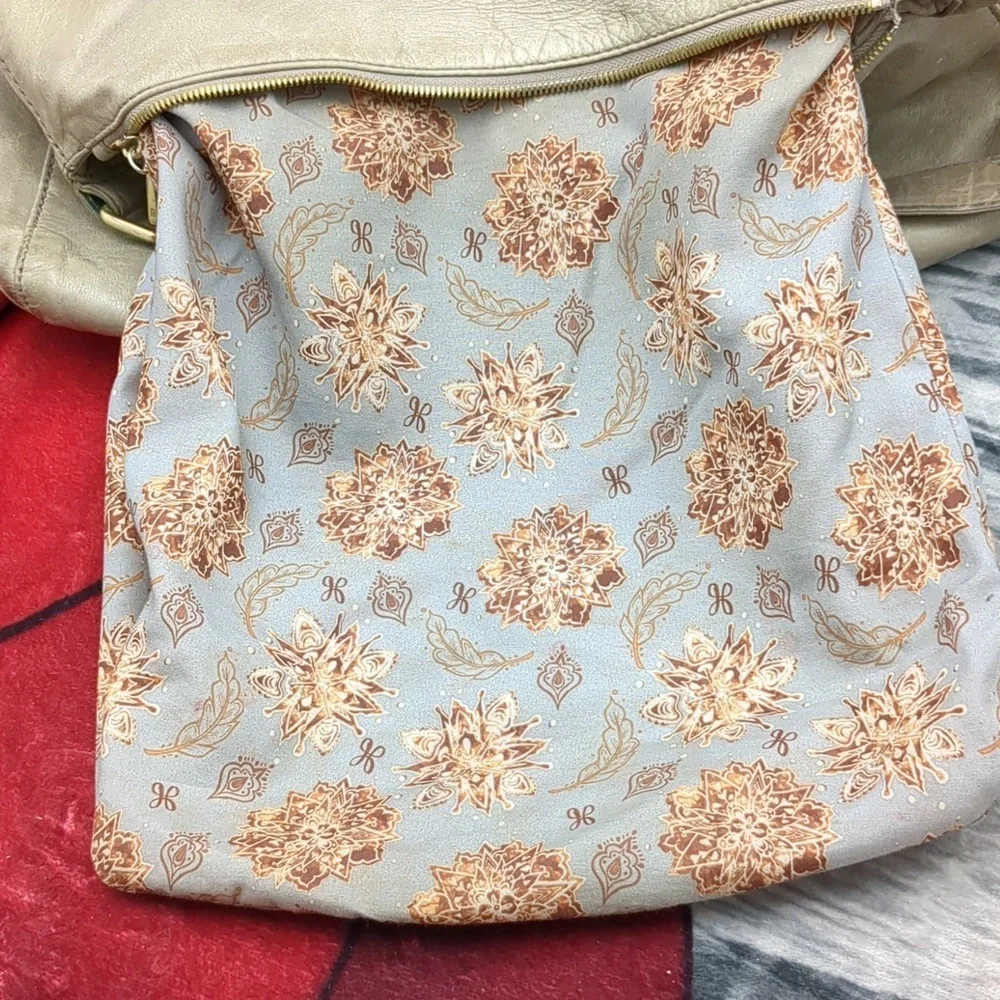 Hobo shoulder bag